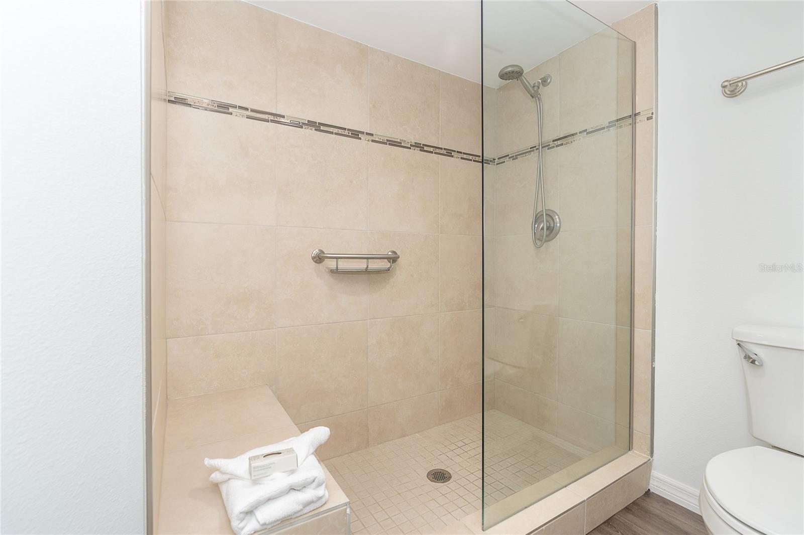 Image 17 of 25 For 7221 Rum Bay Drive 4211d