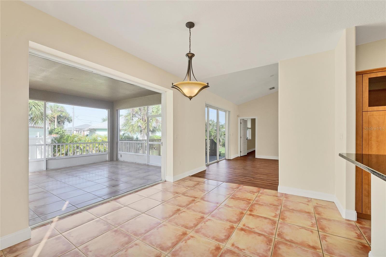 Image 11 of 32 For 1795 Walden Court