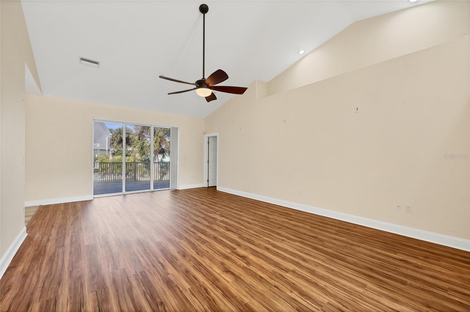 Image 3 of 32 For 1795 Walden Court