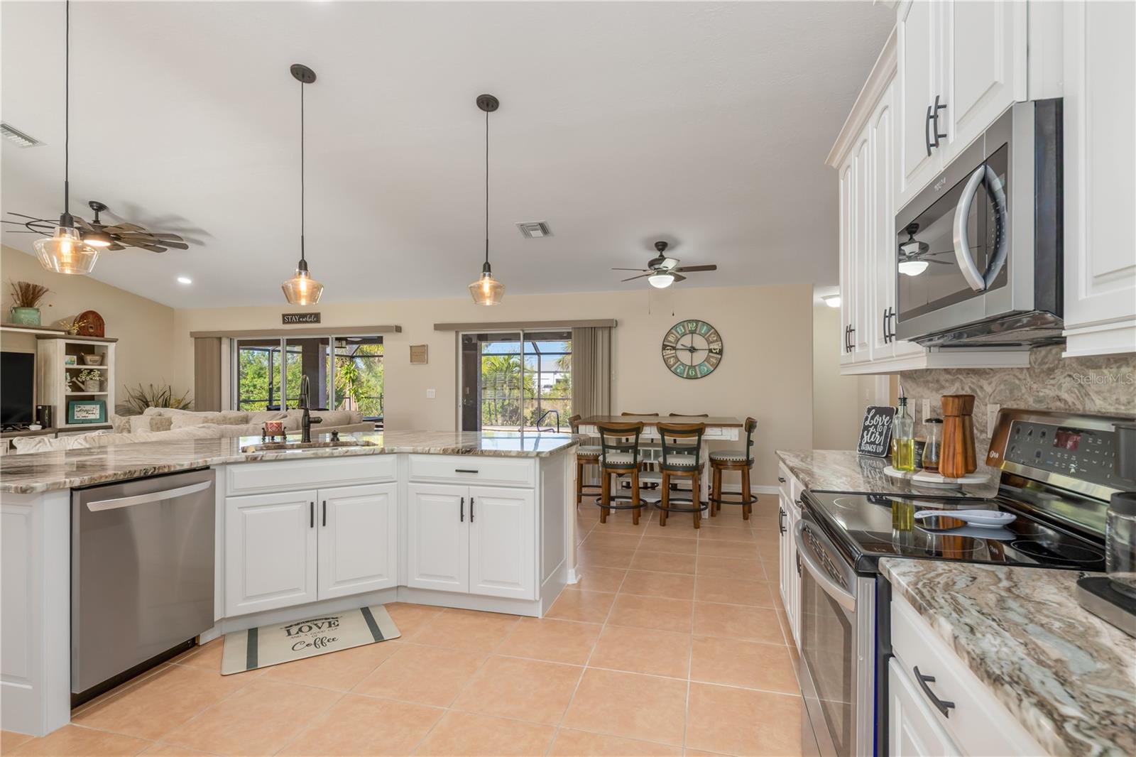 Image 15 of 53 For 8251 Arlewood Circle