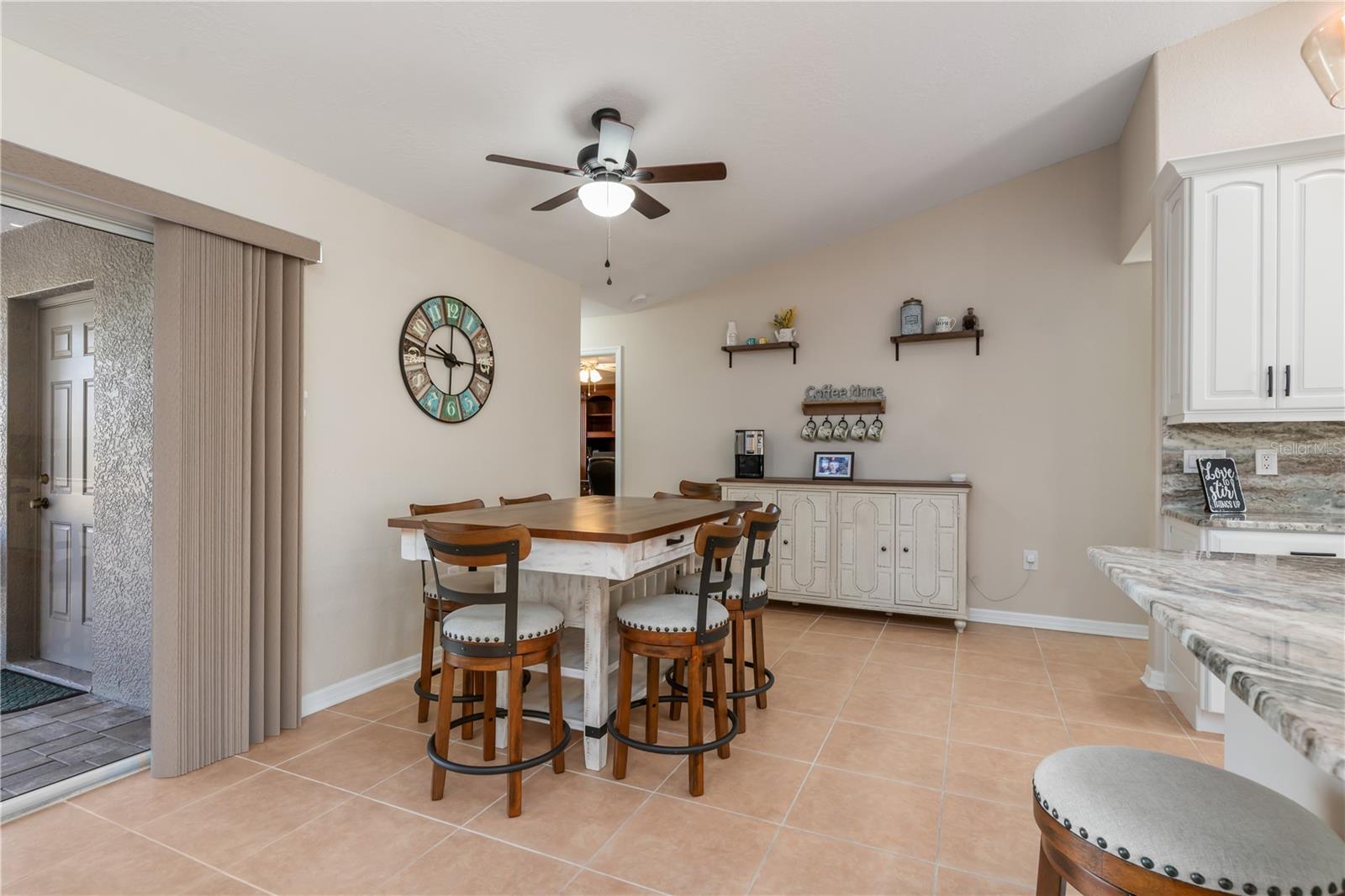 Image 18 of 53 For 8251 Arlewood Circle