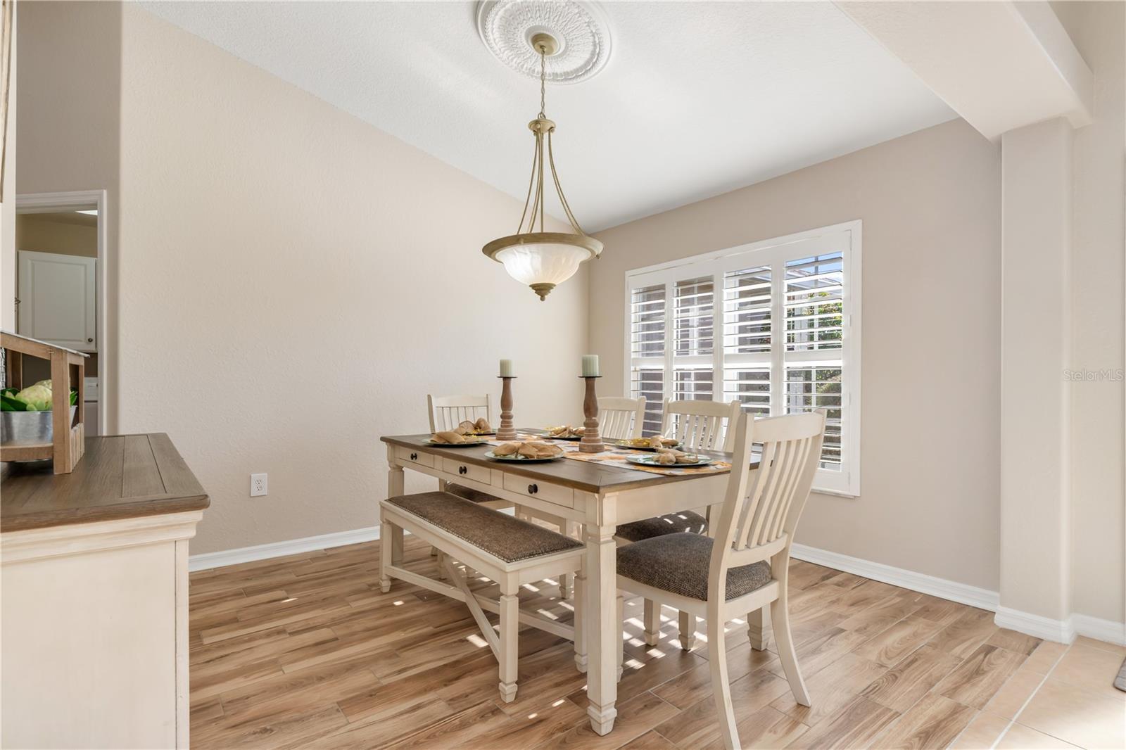 Image 21 of 53 For 8251 Arlewood Circle