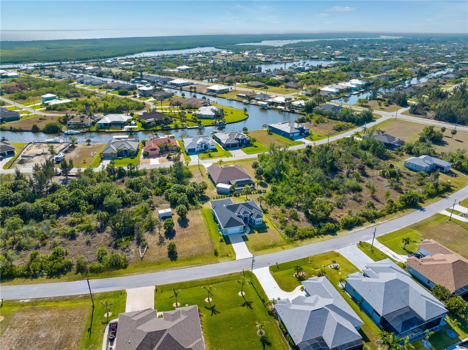 Image 37 of 53 For 8251 Arlewood Circle