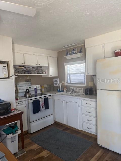 Image 5 of 13 For 7428 Arbela Street