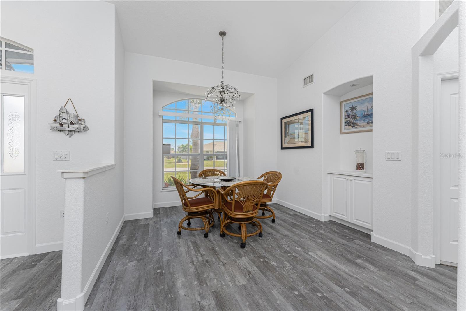 Image 11 of 50 For 431 Rotonda Circle