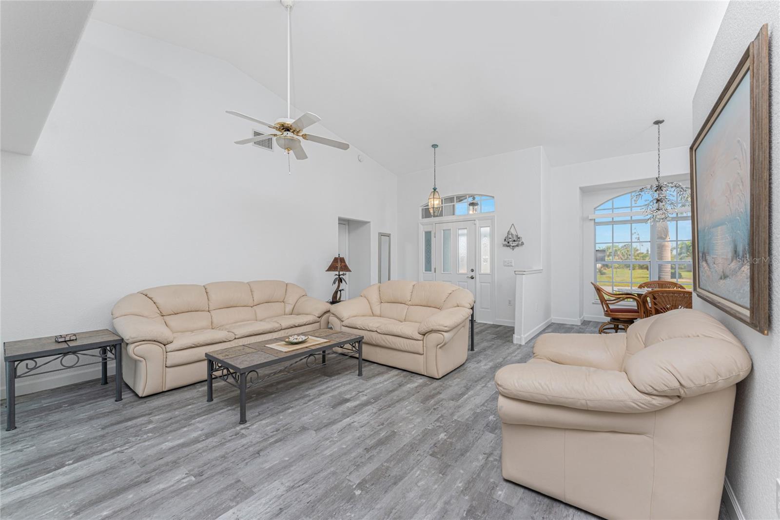 Image 4 of 50 For 431 Rotonda Circle