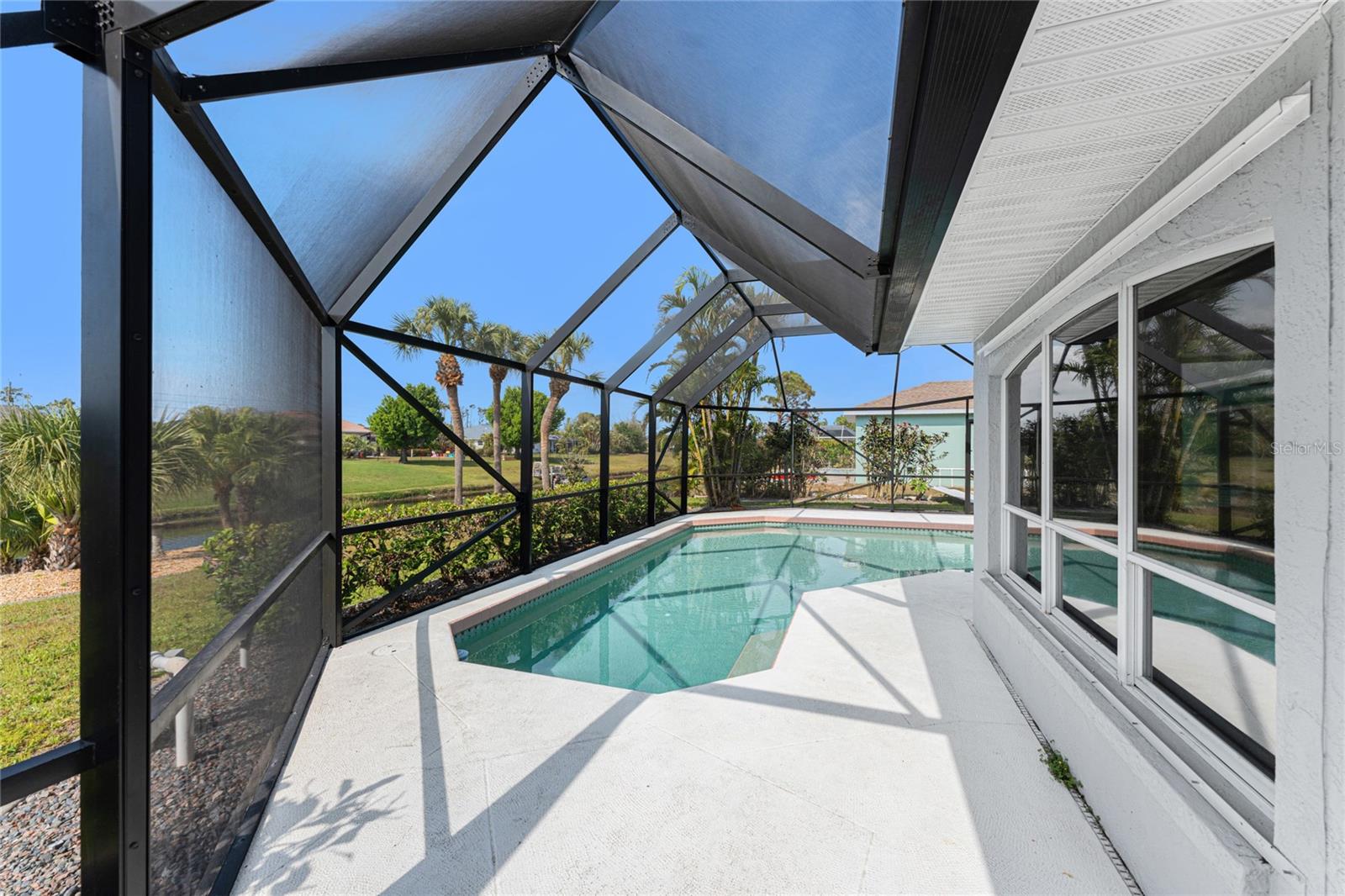 Image 41 of 50 For 431 Rotonda Circle