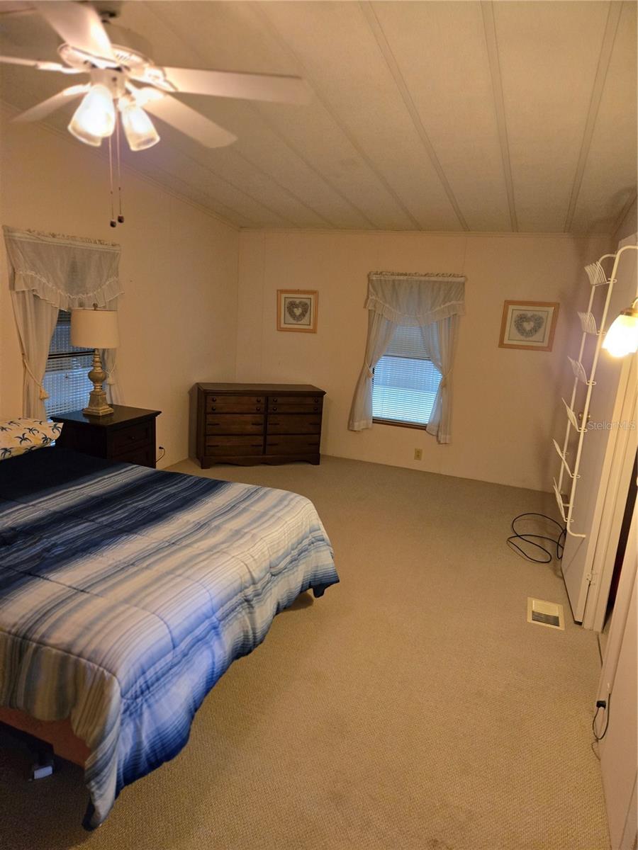 Image 12 of 23 For 6162 Redwing Avenue
