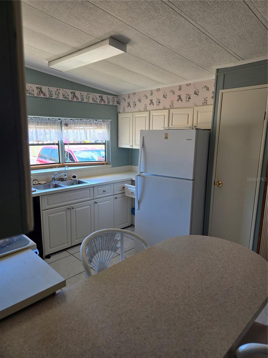 Image 3 of 23 For 6162 Redwing Avenue