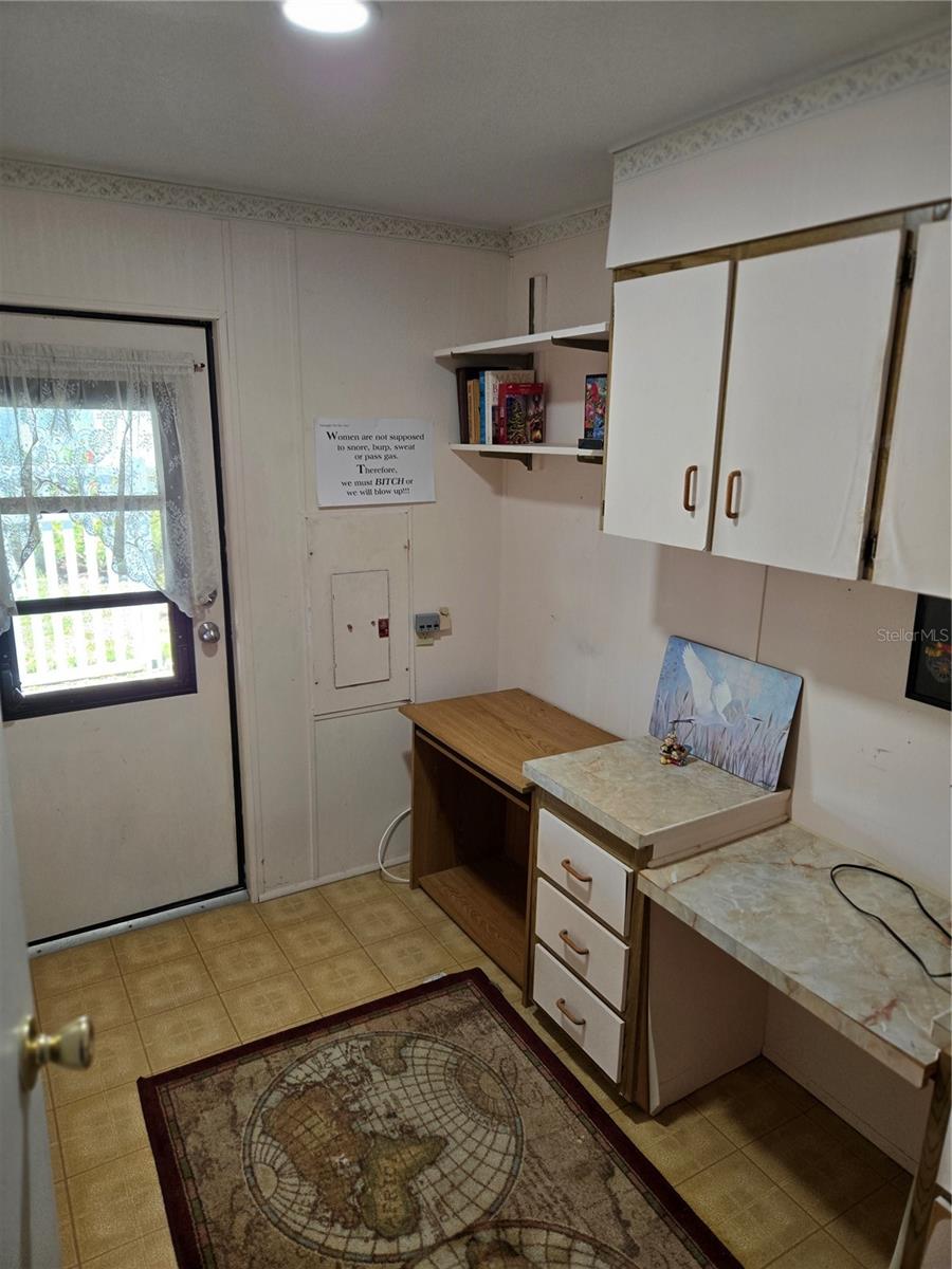 Image 5 of 23 For 6162 Redwing Avenue
