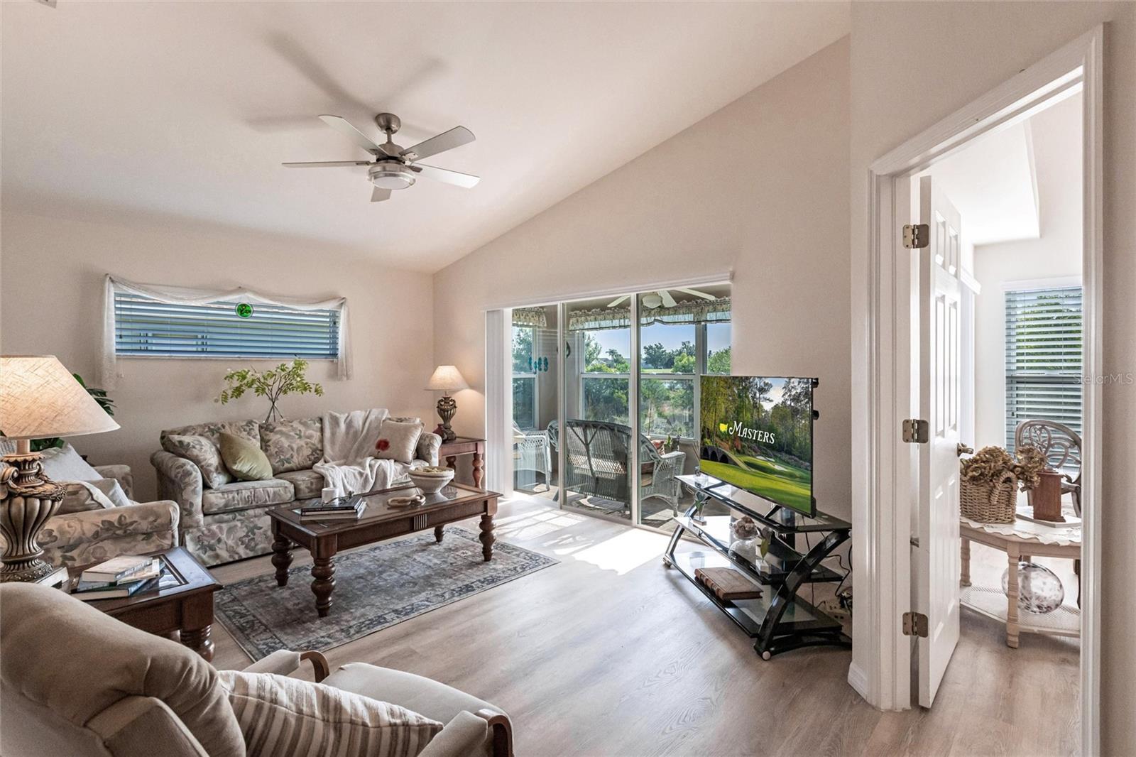 Image 10 of 62 For 24135 Buckingham Way