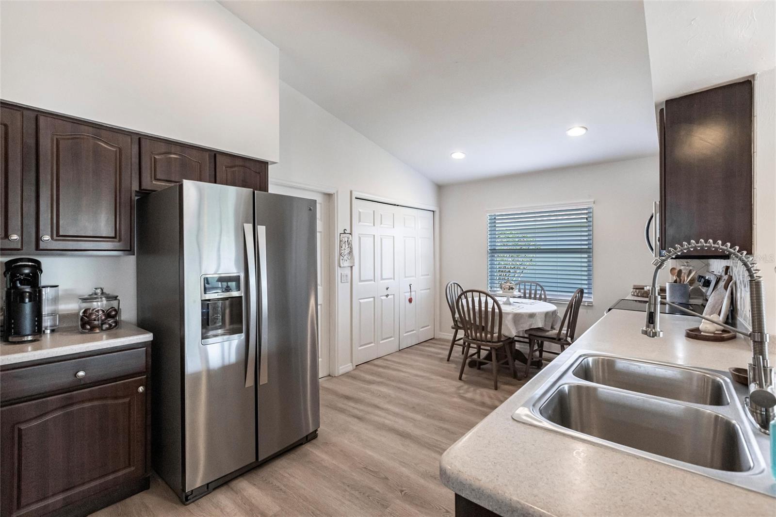 Image 14 of 62 For 24135 Buckingham Way