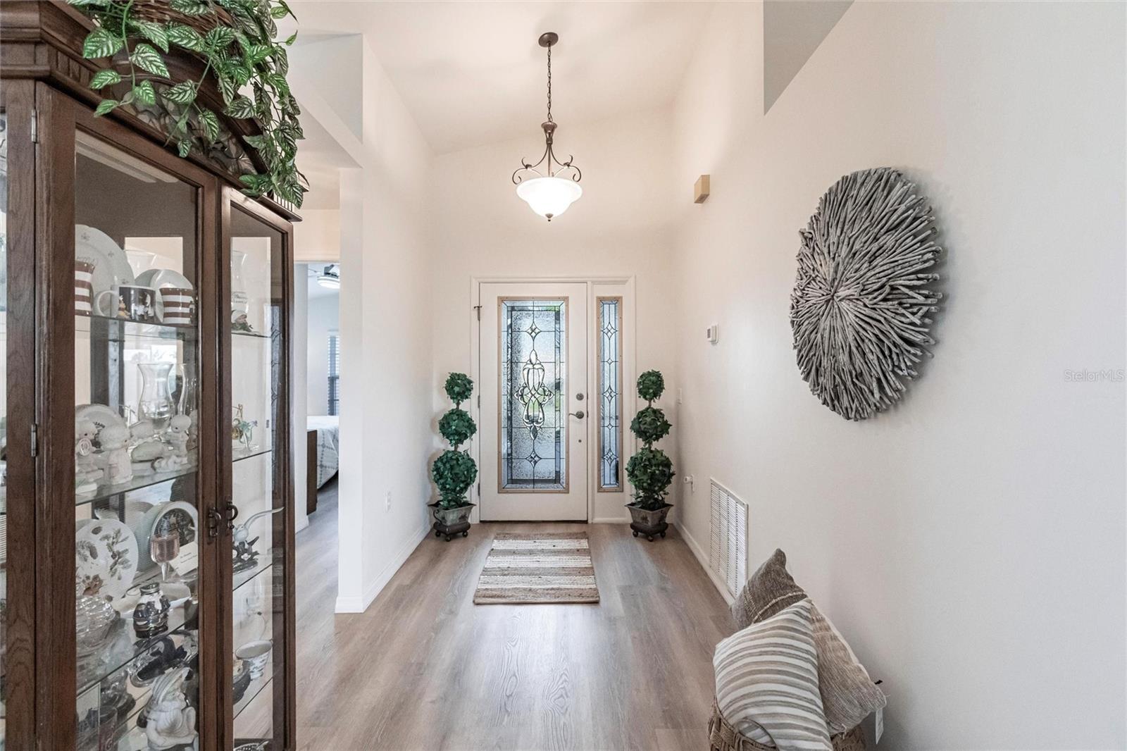 Image 7 of 62 For 24135 Buckingham Way