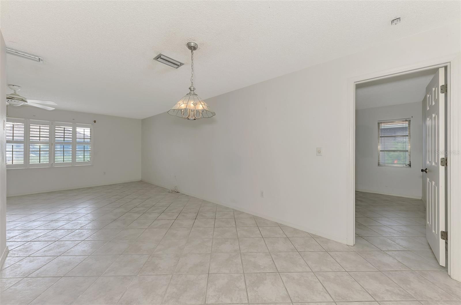 Image 16 of 49 For 7215 Brookhaven Terrace