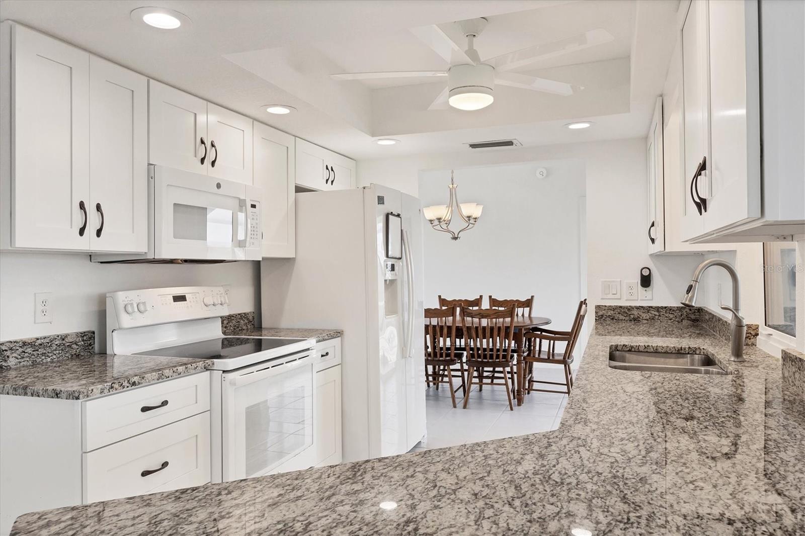 Image 11 of 53 For 15184 Aldama Circle