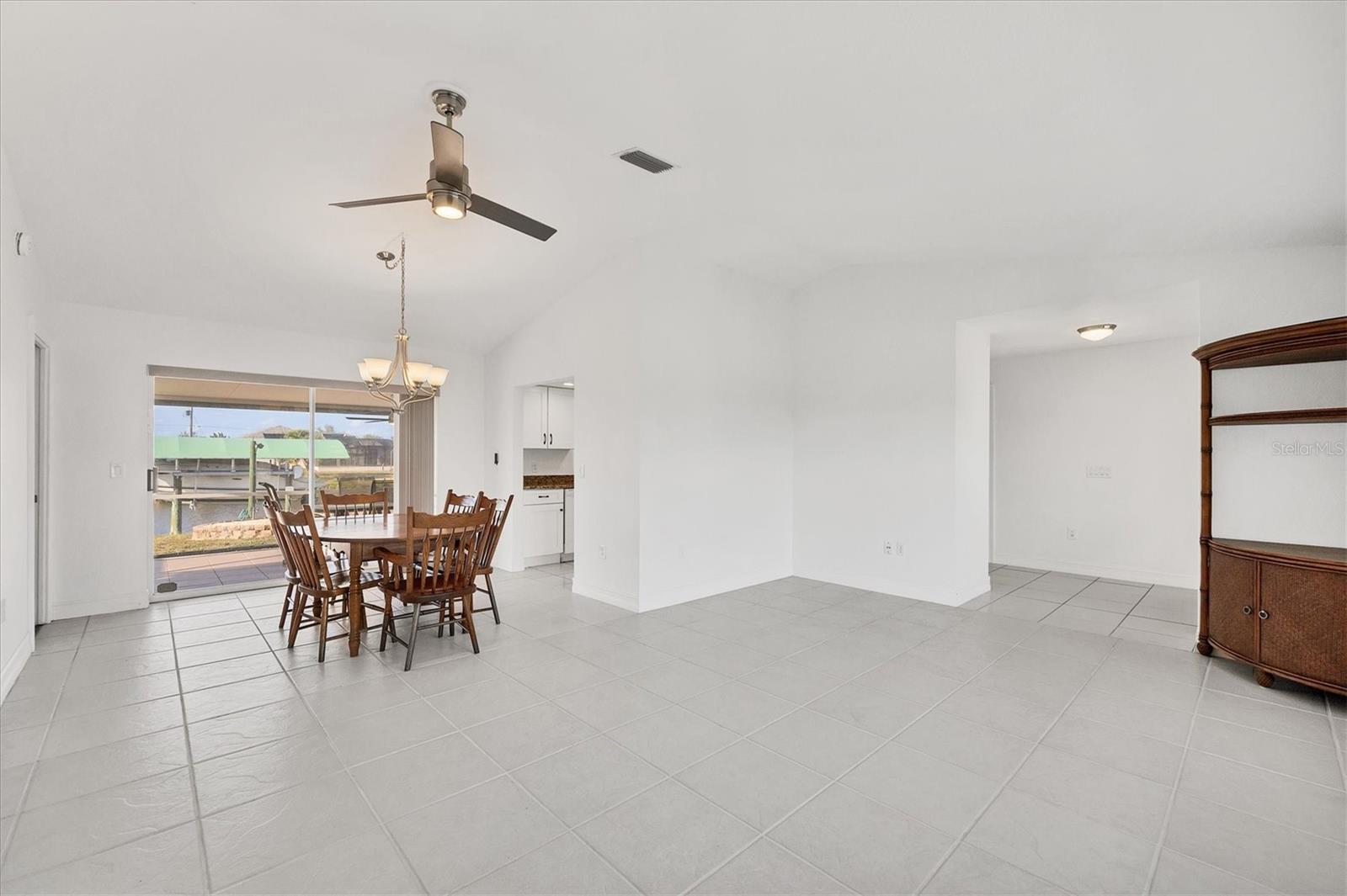 Image 8 of 53 For 15184 Aldama Circle