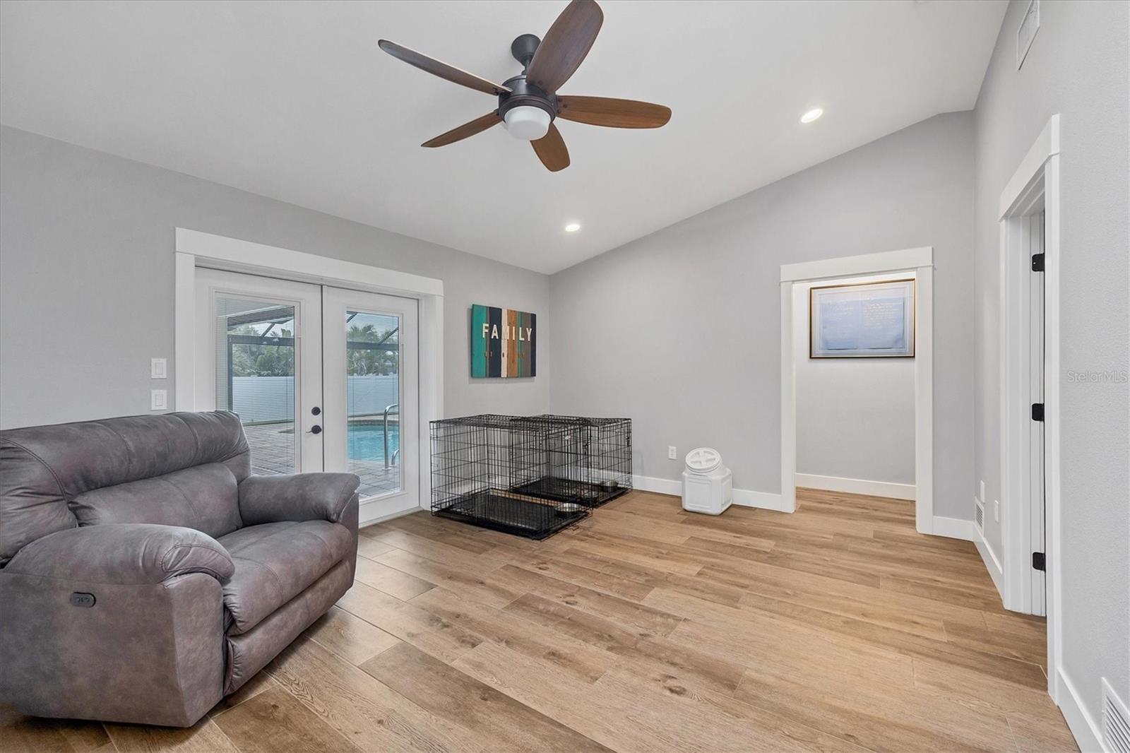 Image 22 of 42 For 11101 Sandrift Avenue