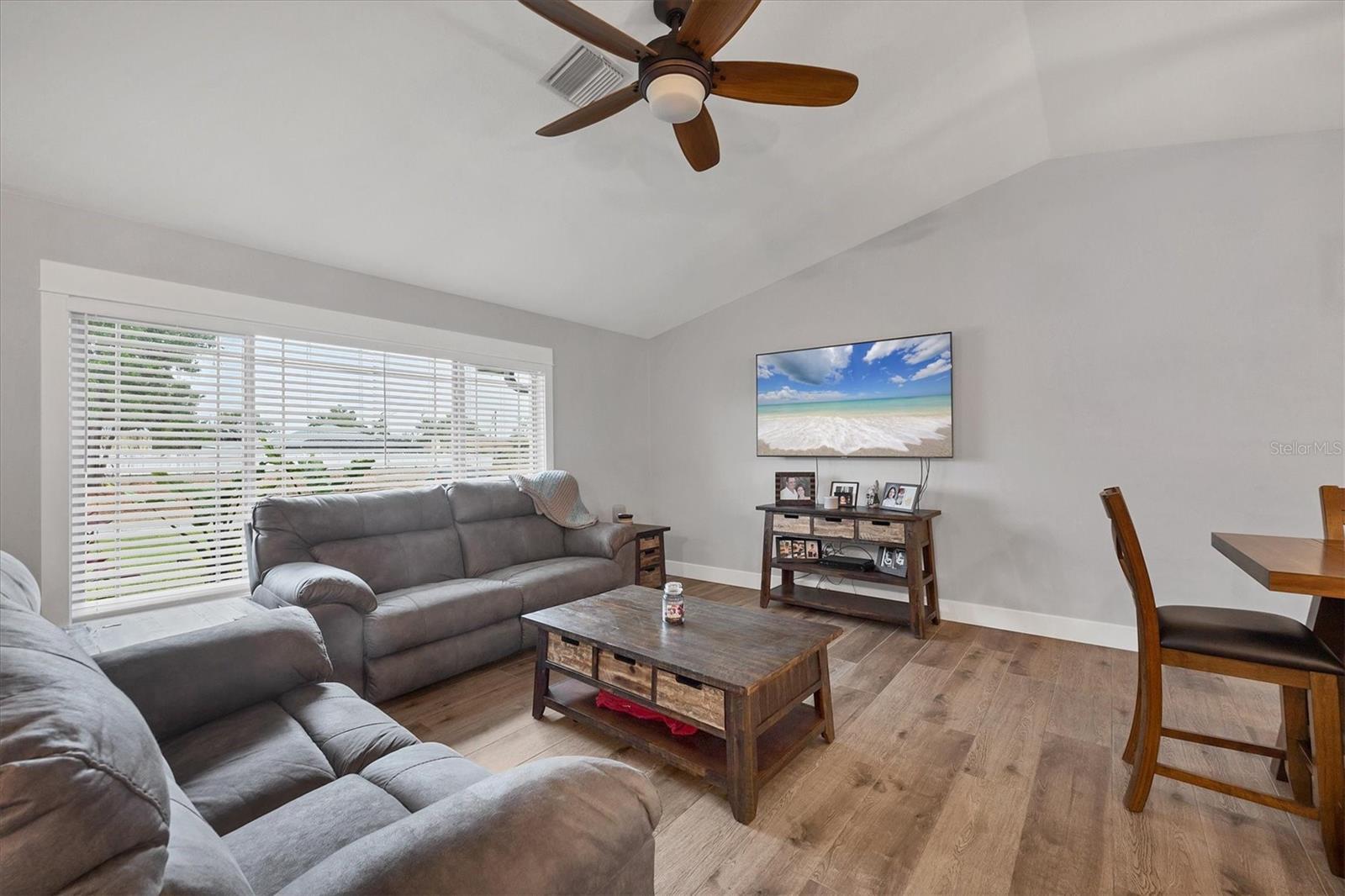 Image 5 of 42 For 11101 Sandrift Avenue