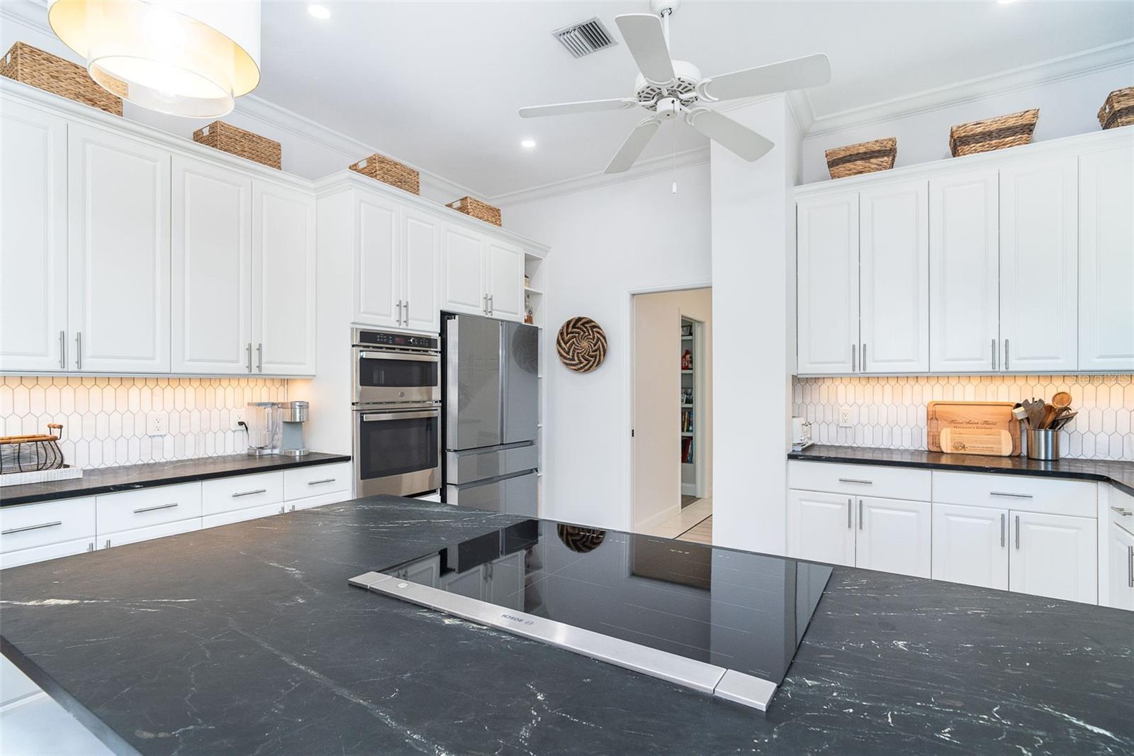 Image 14 of 53 For 5 Saint John Boulevard