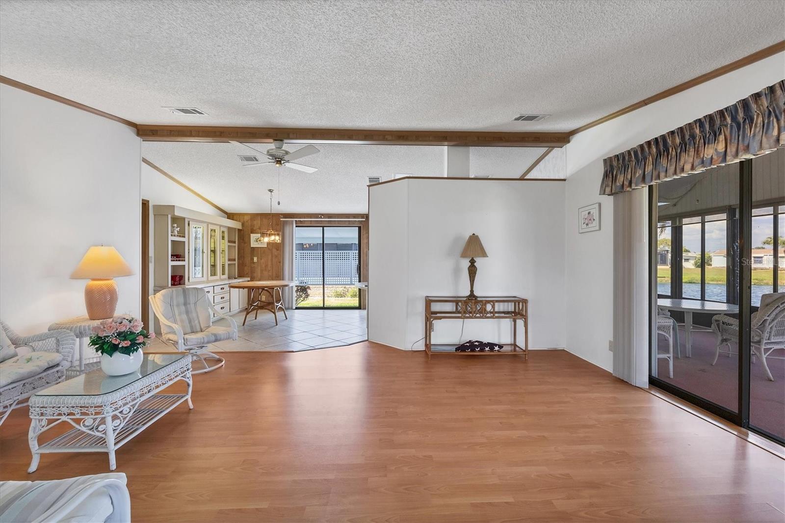 Image 12 of 49 For 809 Tangerine Woods Boulevard 215