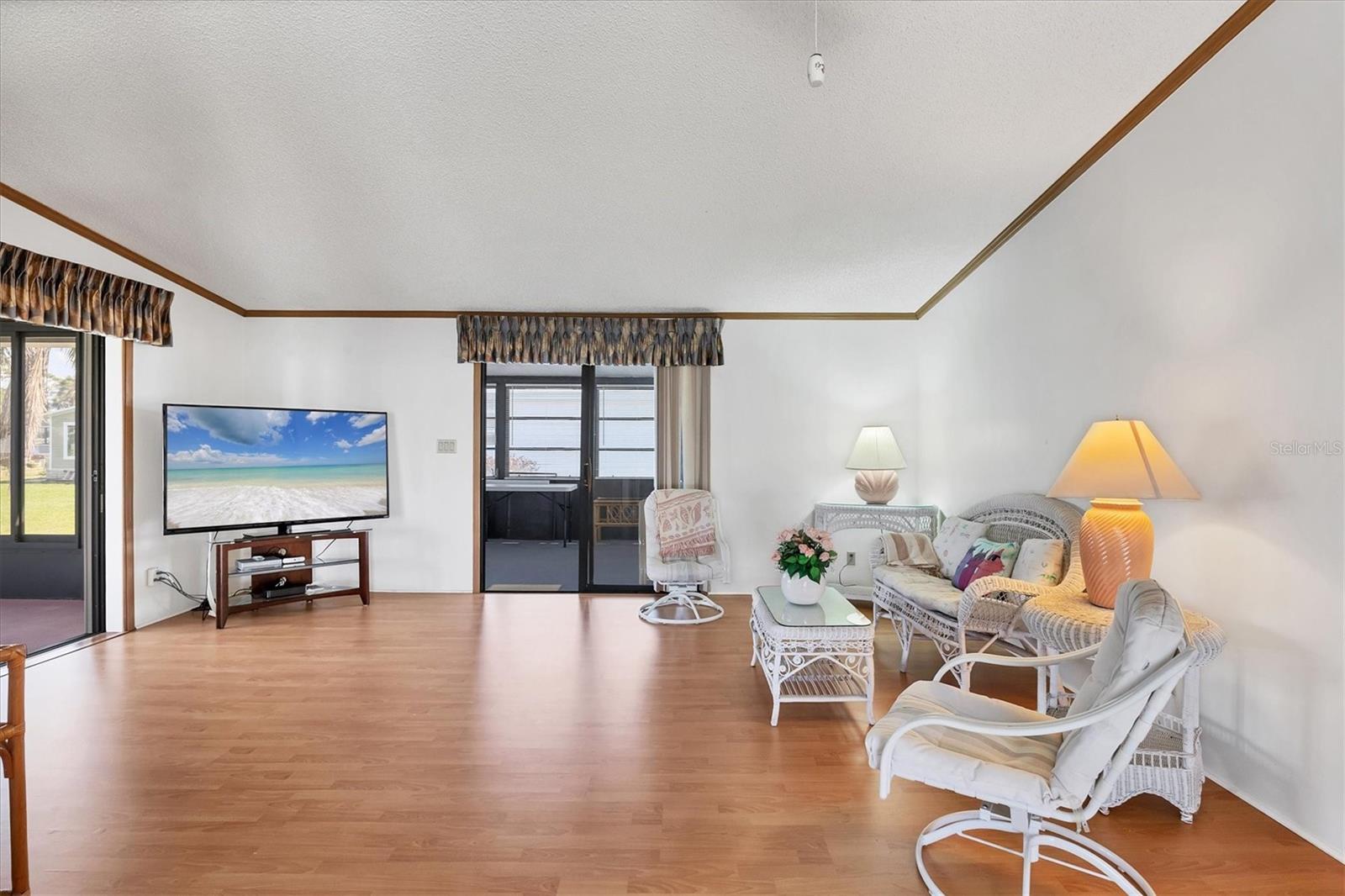 Image 9 of 49 For 809 Tangerine Woods Boulevard 215