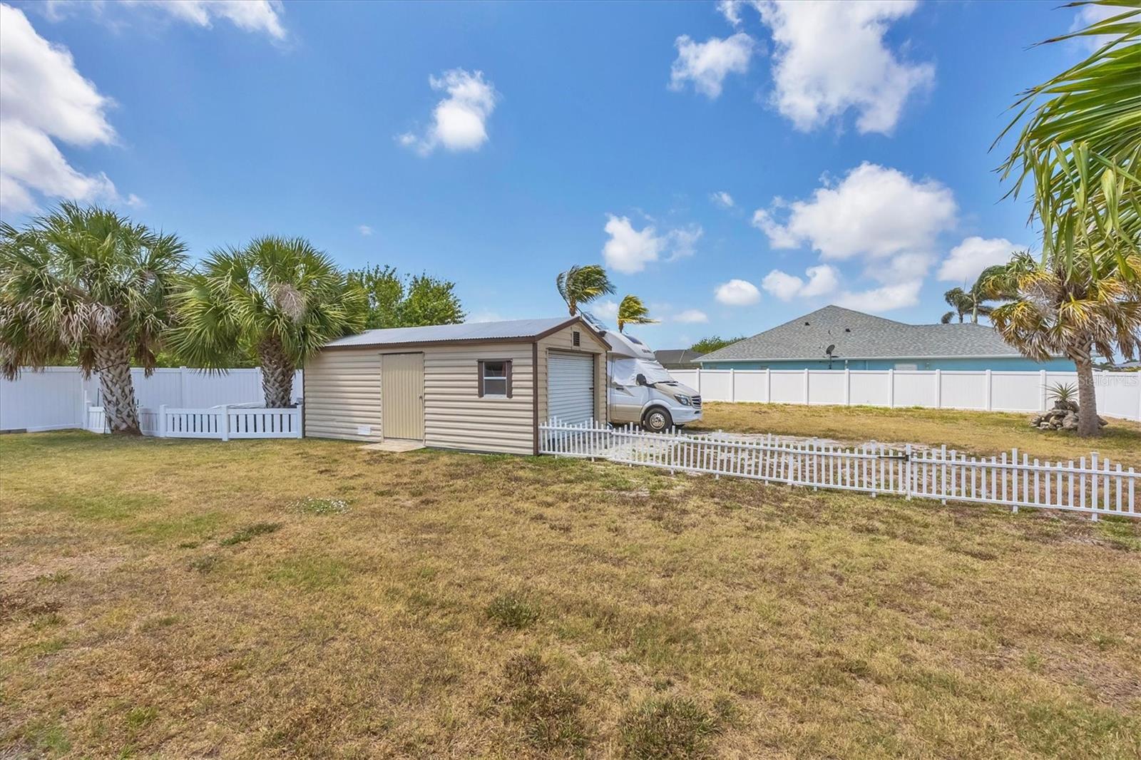 Image 23 of 33 For 14527 Maysville Circle