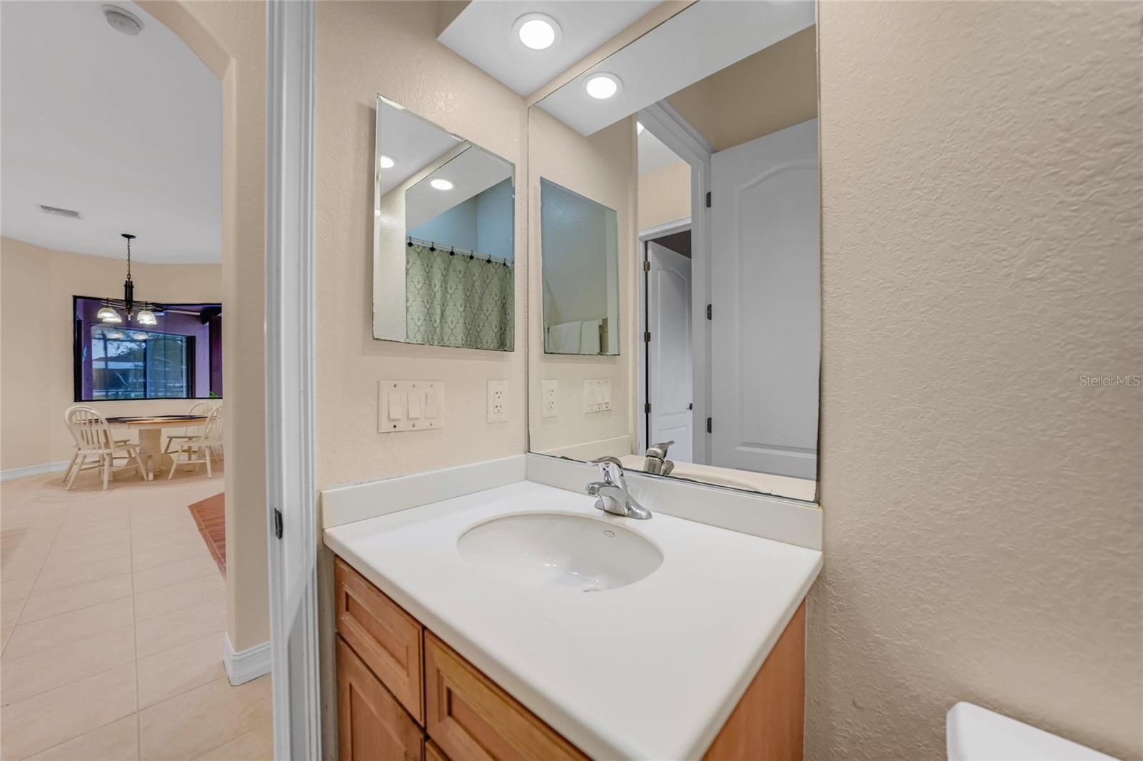 Image 25 of 52 For 15538 Applewhite Circle