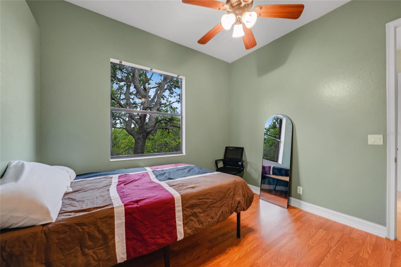Image 27 of 52 For 15538 Applewhite Circle