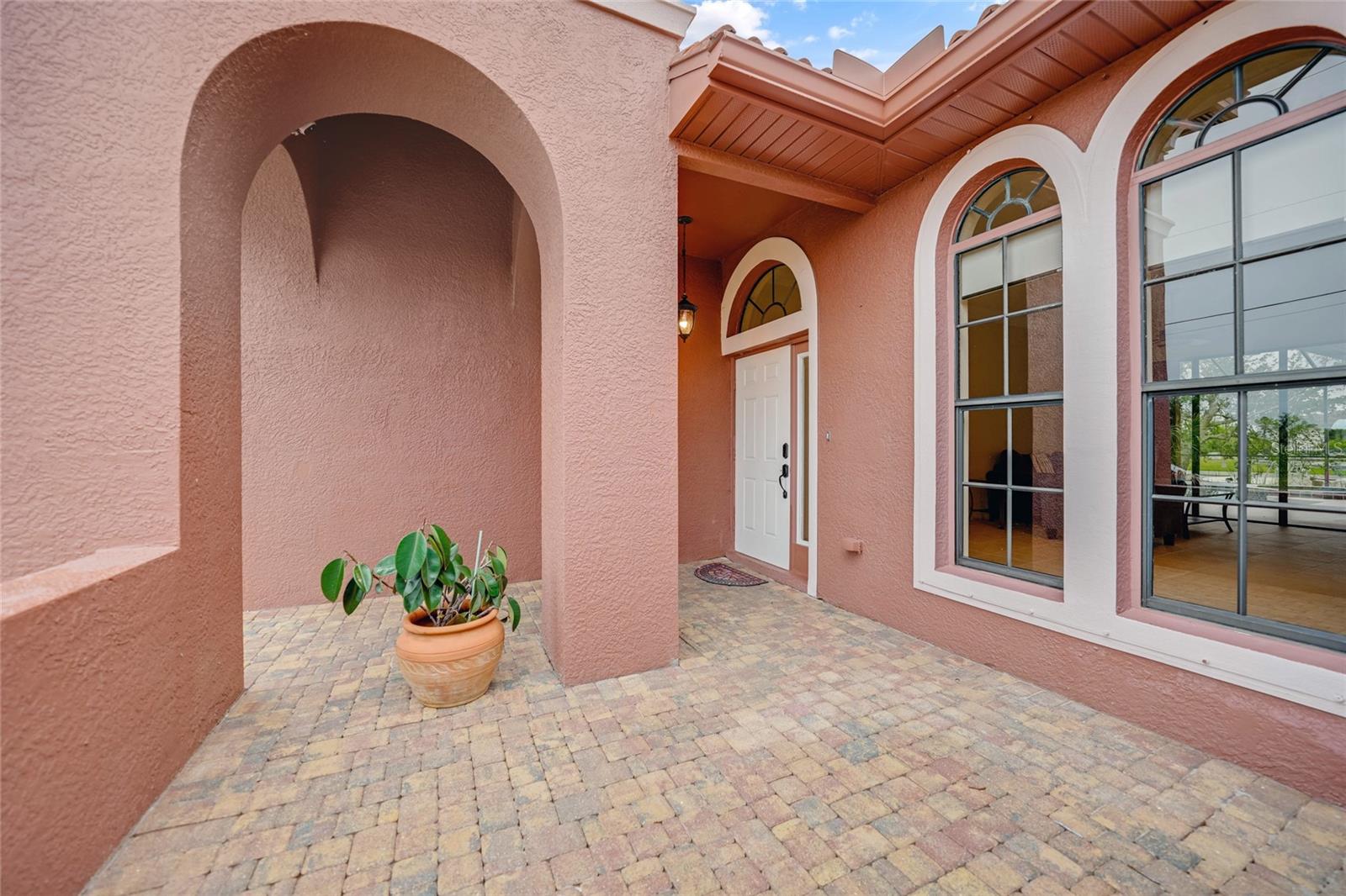 Image 3 of 52 For 15538 Applewhite Circle
