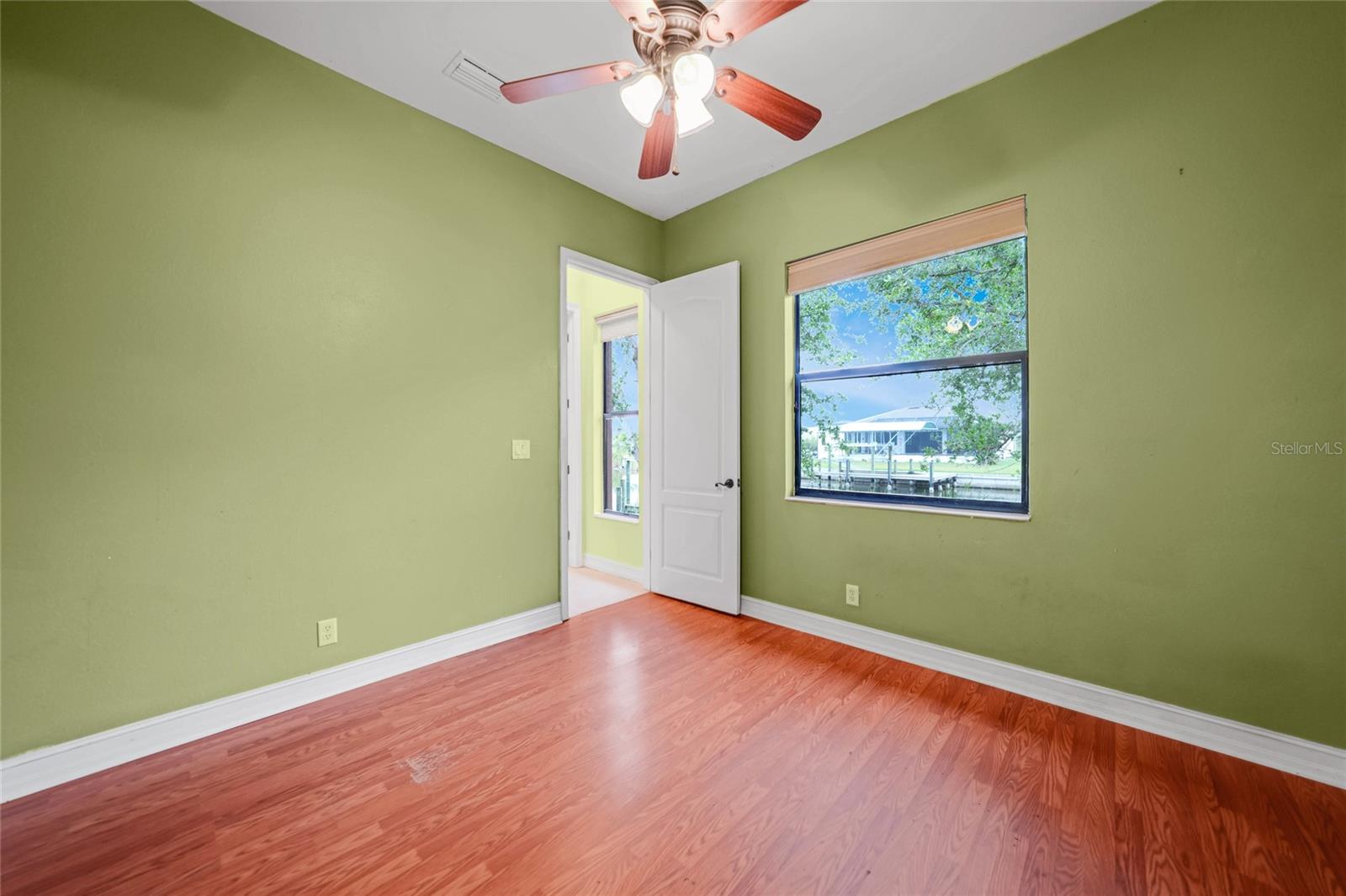 Image 30 of 52 For 15538 Applewhite Circle