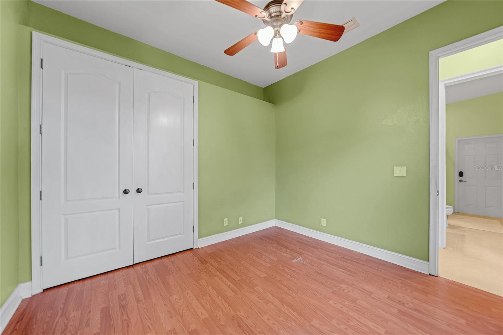 Image 32 of 52 For 15538 Applewhite Circle