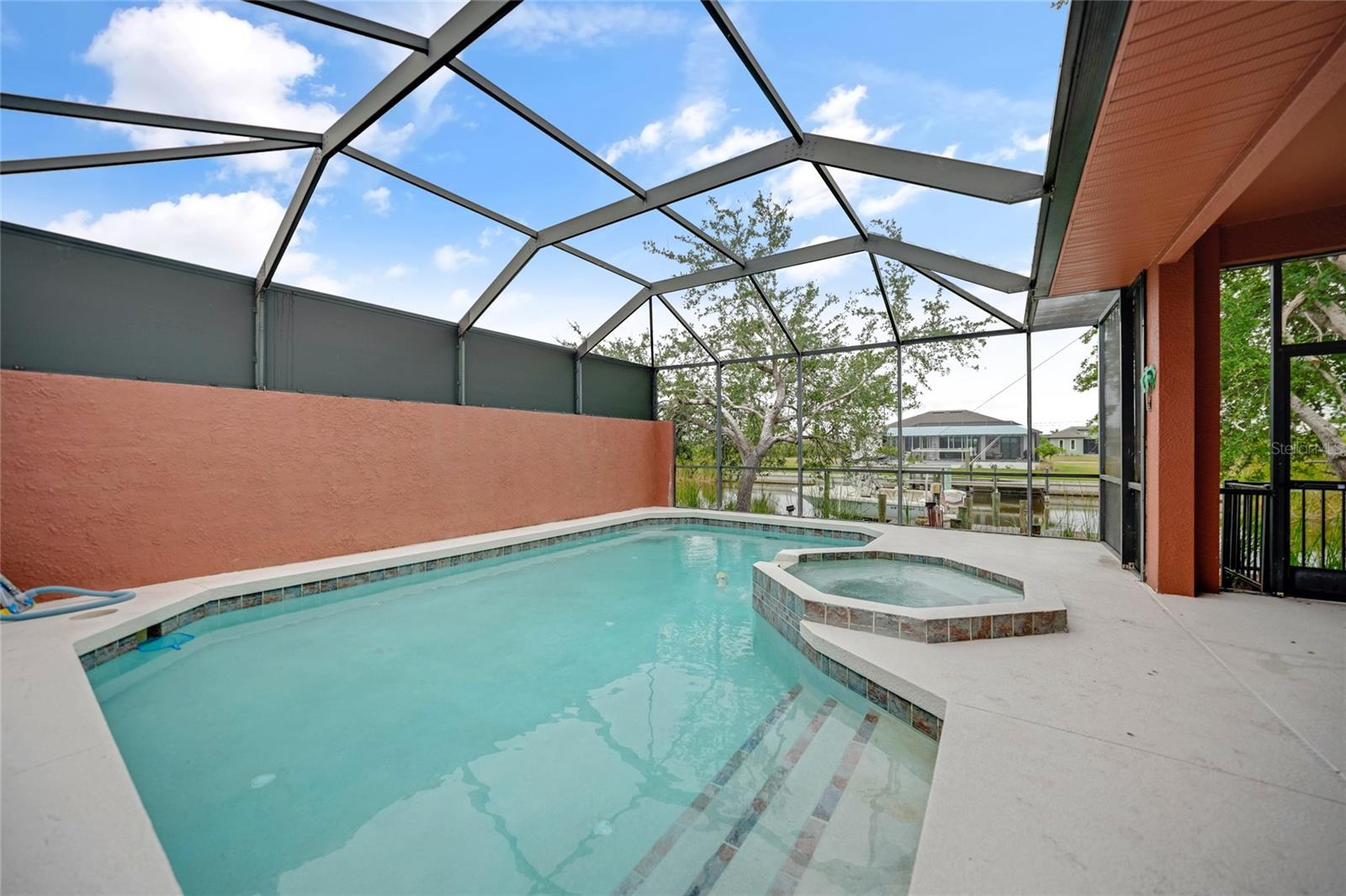 Image 37 of 52 For 15538 Applewhite Circle