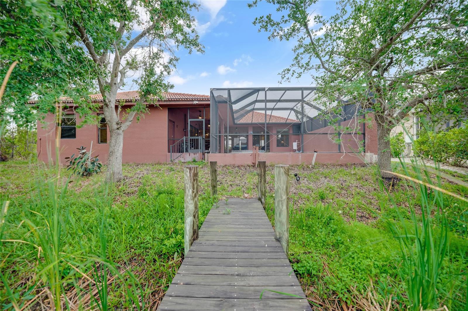 Image 41 of 52 For 15538 Applewhite Circle