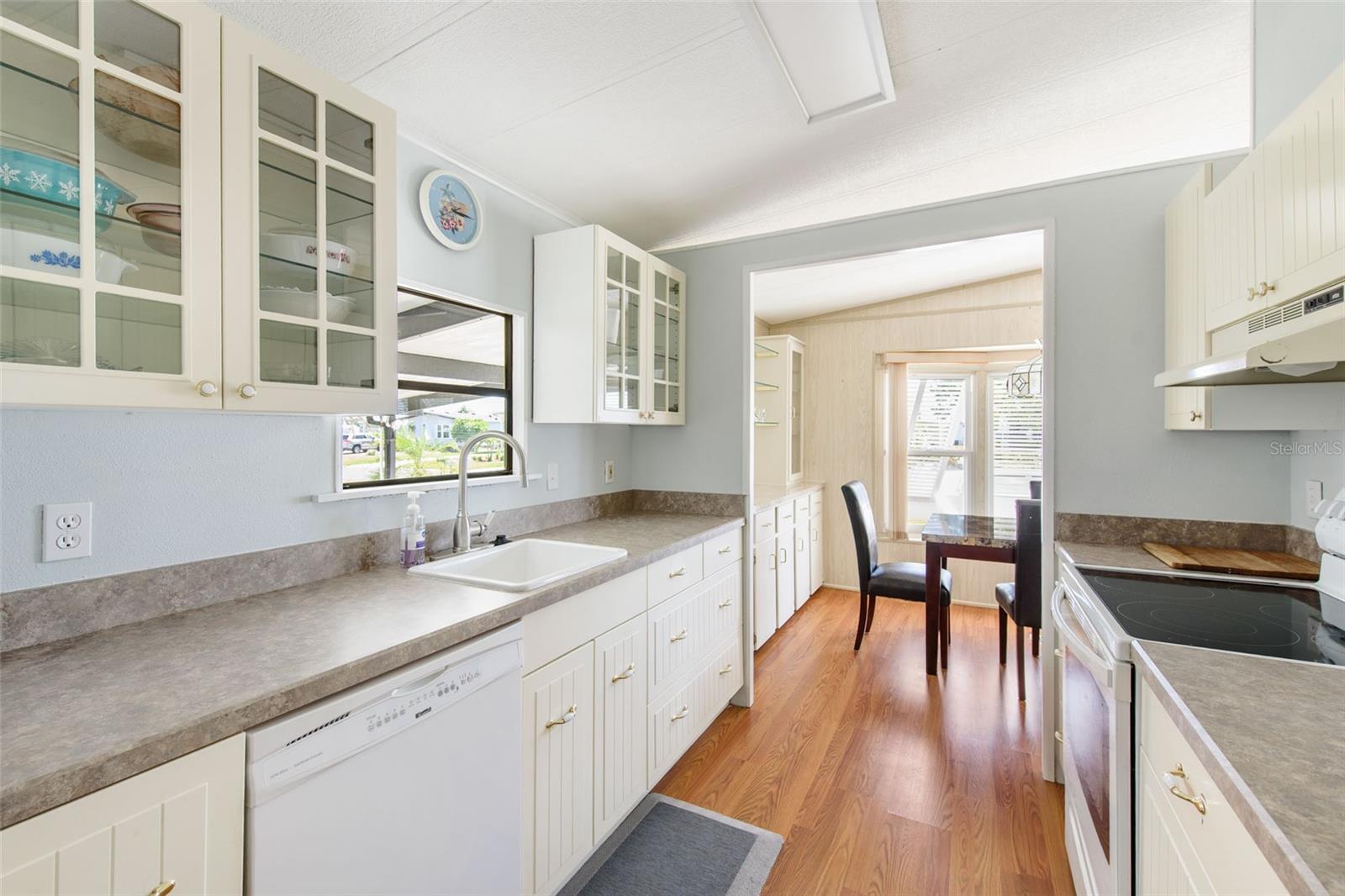 Image 8 of 51 For 6168 Partridge Avenue