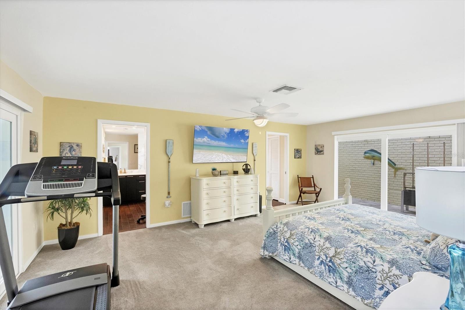 Image 18 of 42 For 44 Waterford Drive