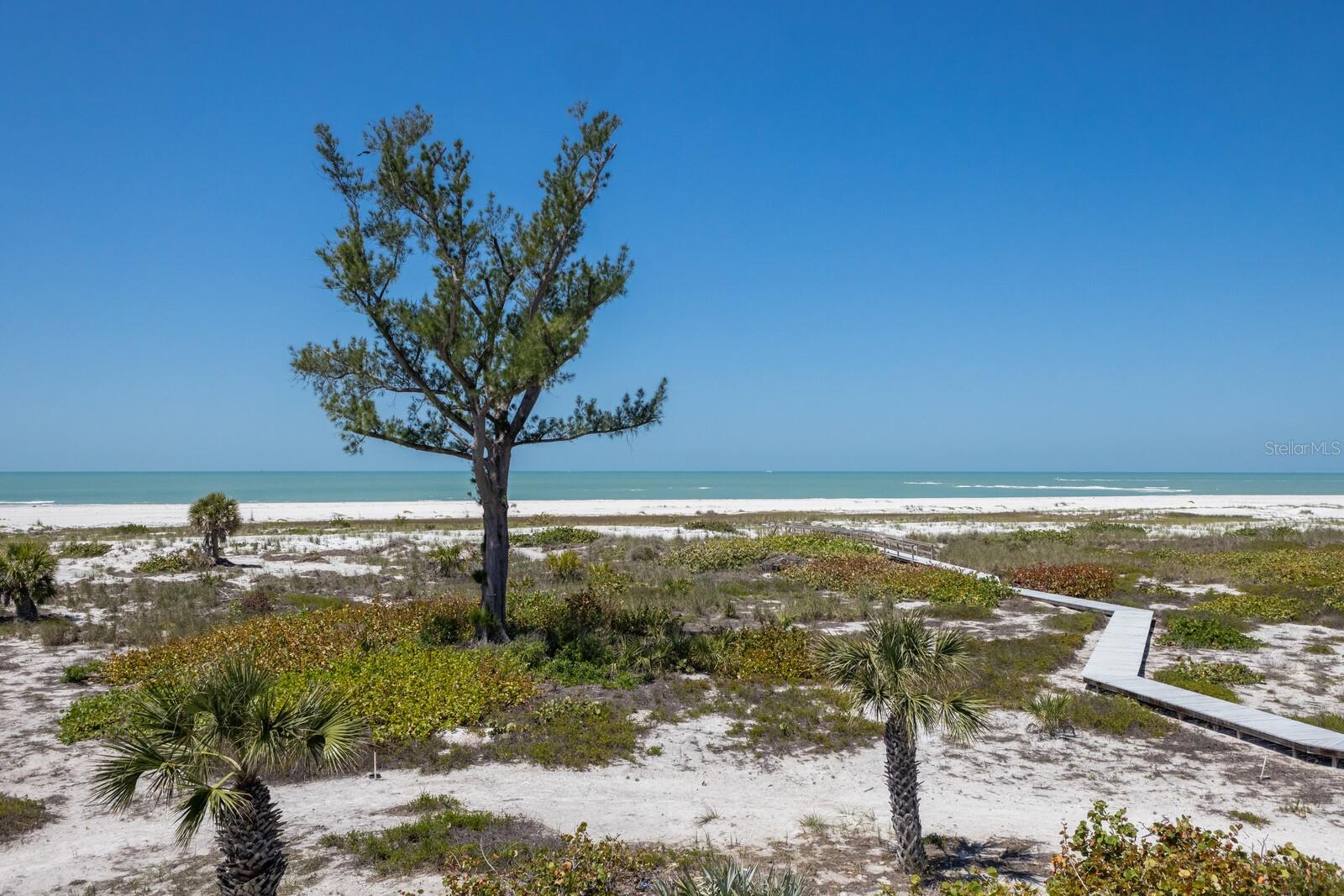 Image 16 of 43 For 17 Seawatch Drive