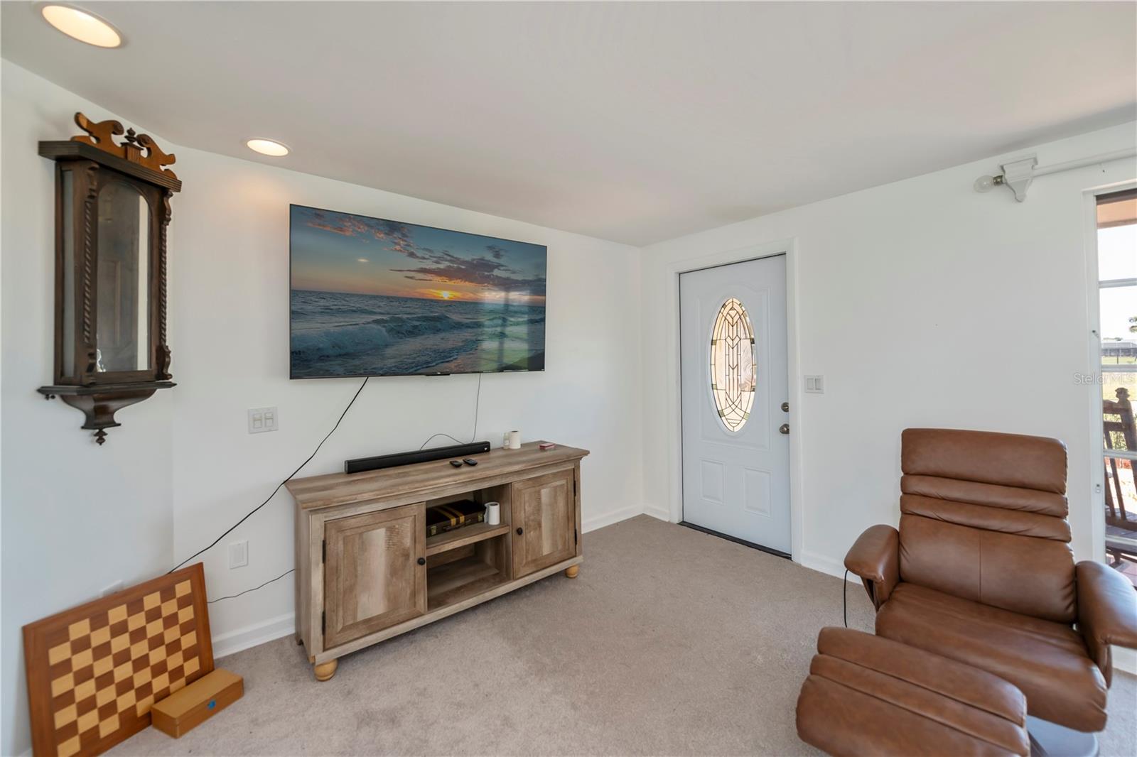 Image 11 of 53 For 81 Oakland Hills Place