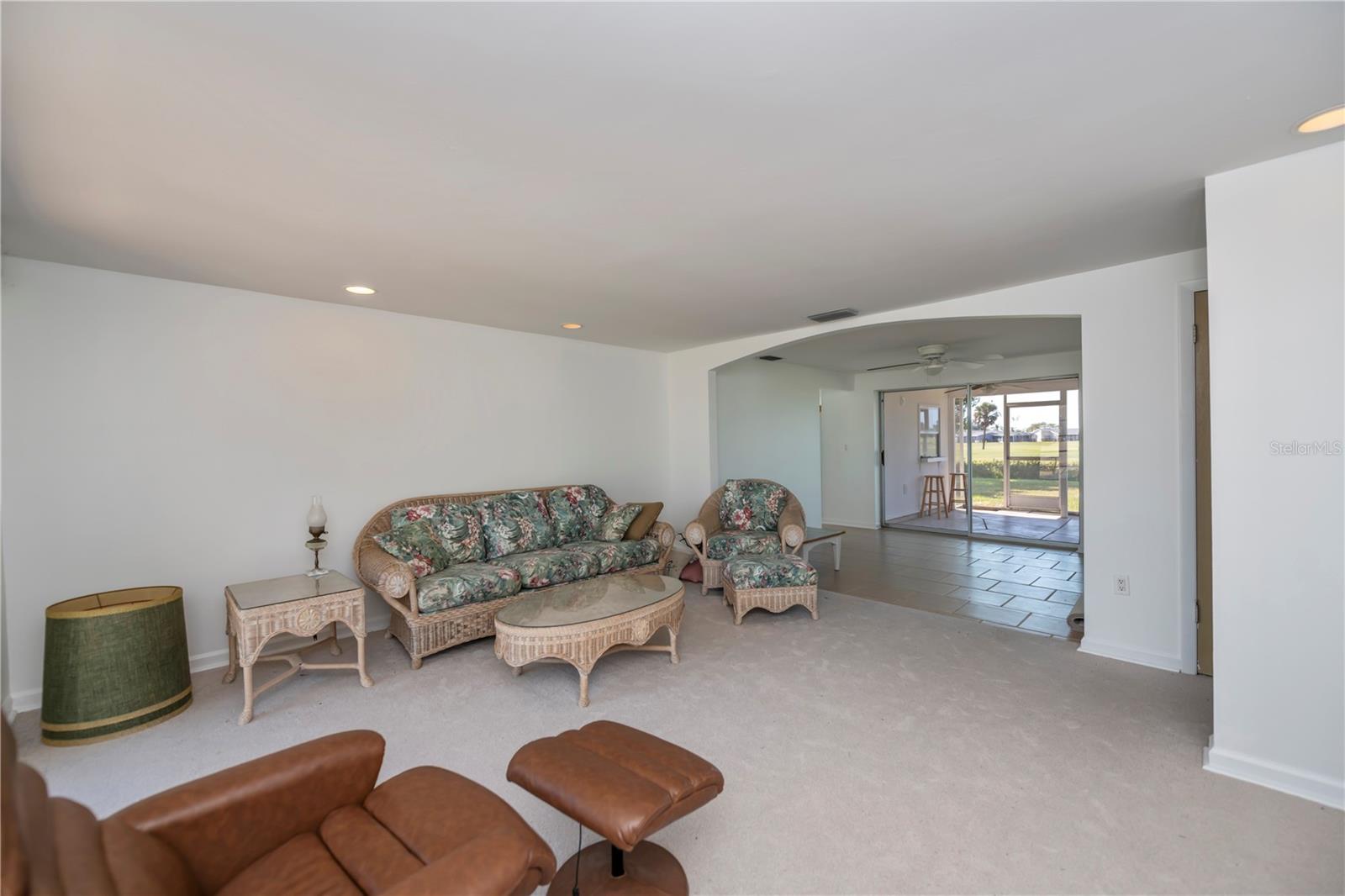 Image 14 of 53 For 81 Oakland Hills Place
