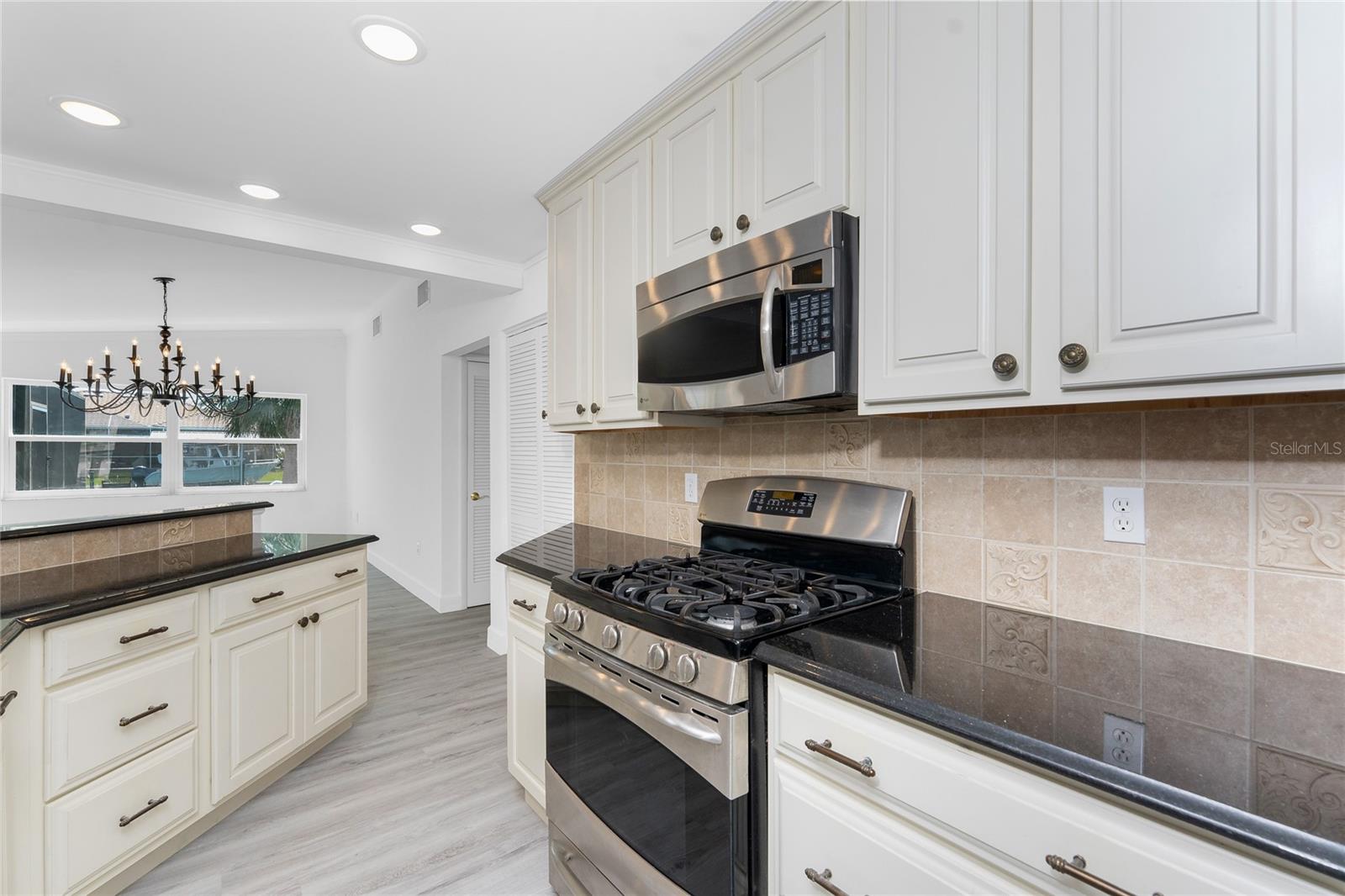 Image 12 of 33 For 5232 Conner Terrace