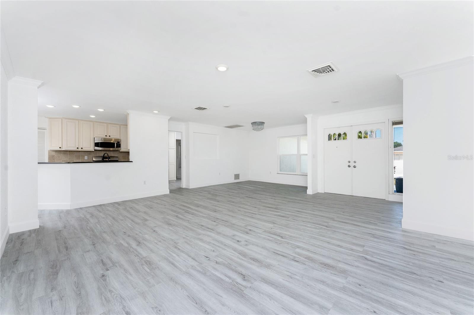 Image 5 of 33 For 5232 Conner Terrace