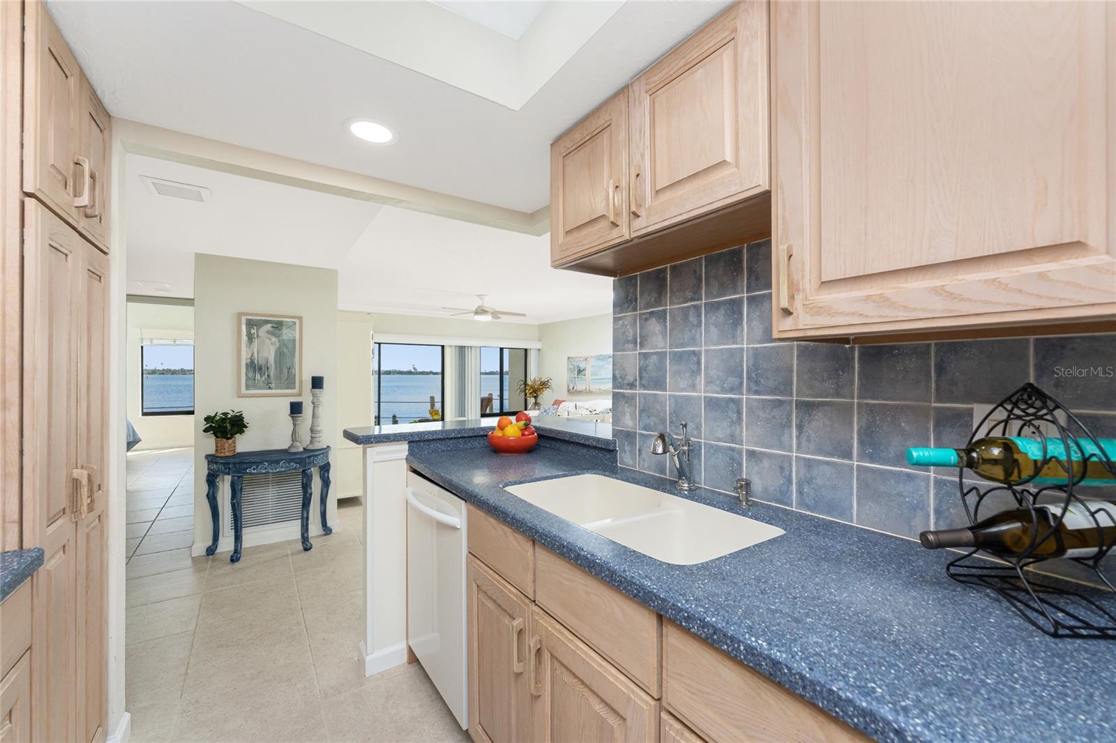 Image 11 of 46 For 2955 Beach Road D113