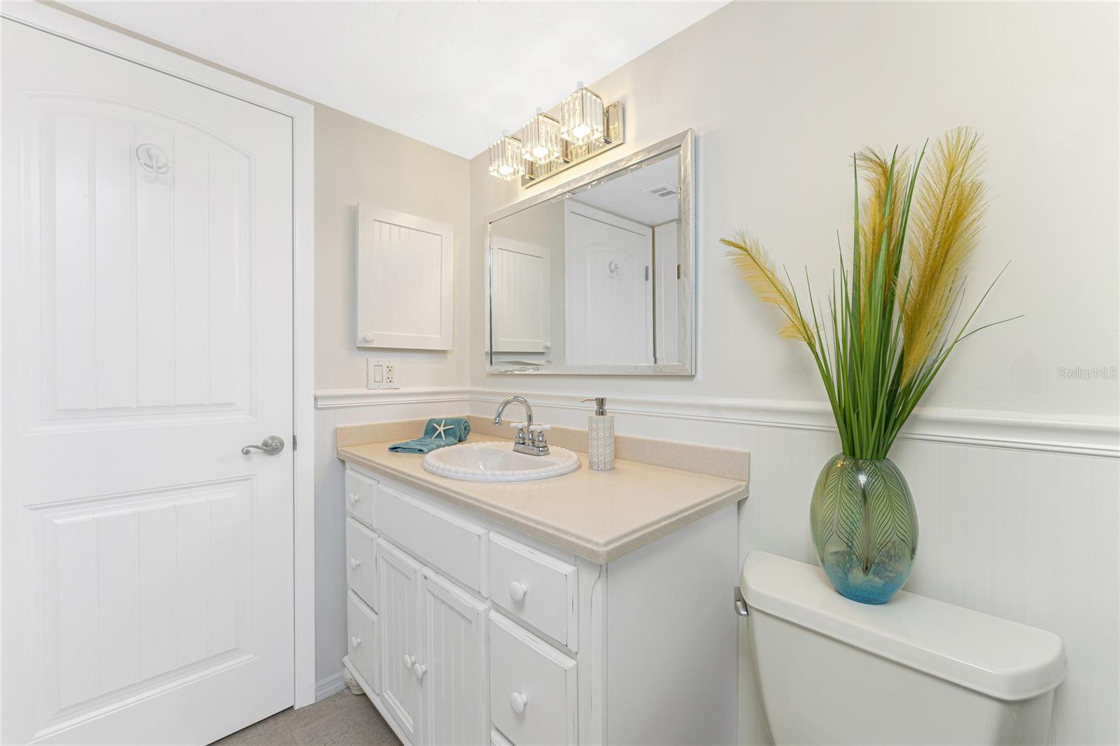 Image 18 of 46 For 2955 Beach Road D113