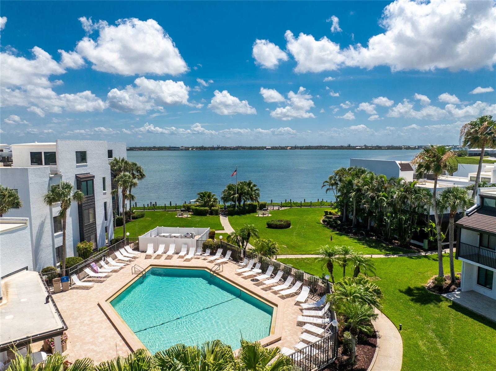 Image 31 of 46 For 2955 Beach Road D113