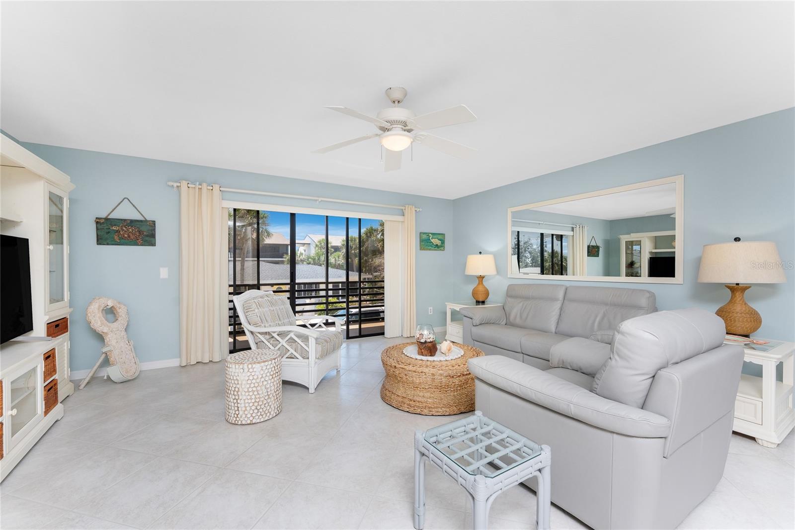 Image 10 of 53 For 2769 Beach Road 105