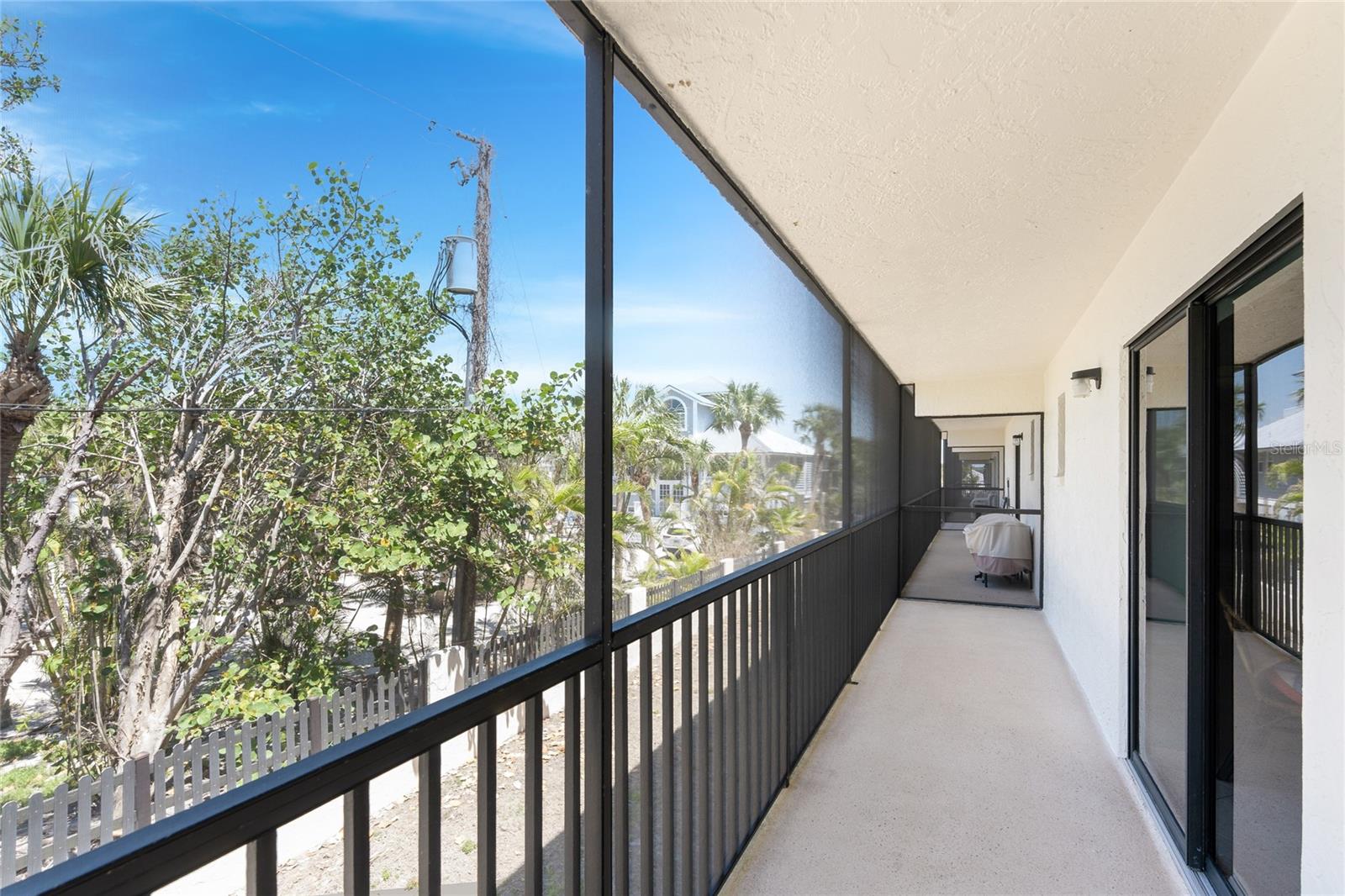 Image 21 of 53 For 2769 Beach Road 105