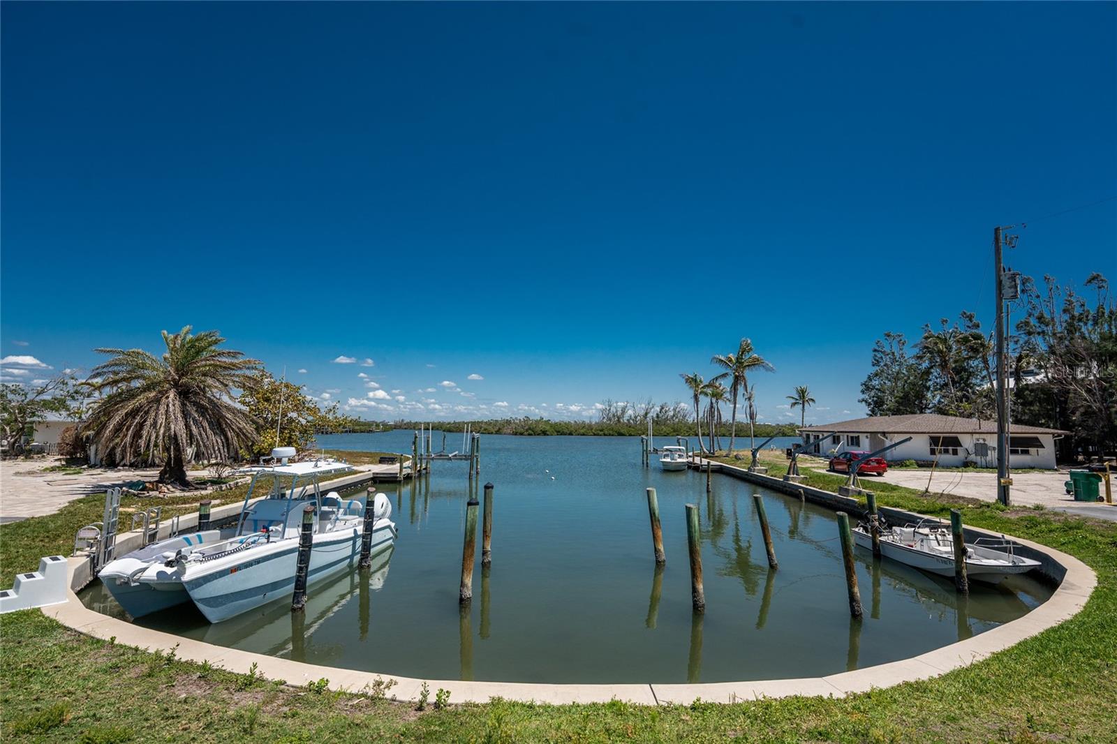 Image 37 of 53 For 2769 Beach Road 105