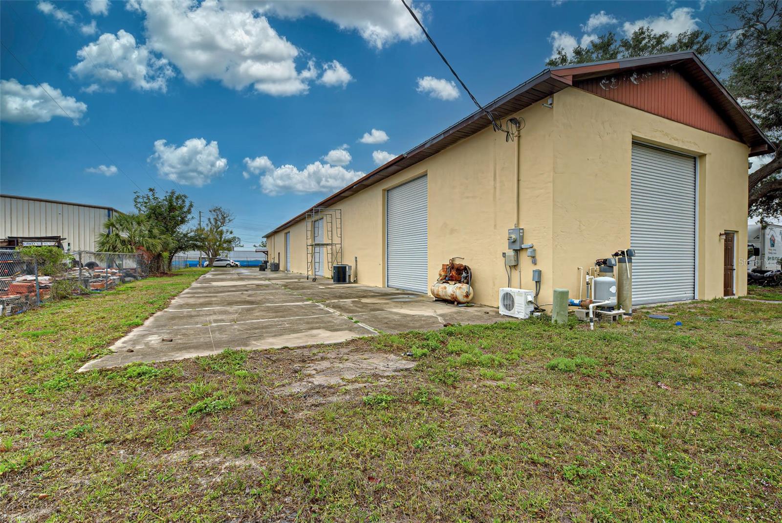 Image 7 of 51 For 533 & 531 Paul Morris Drive