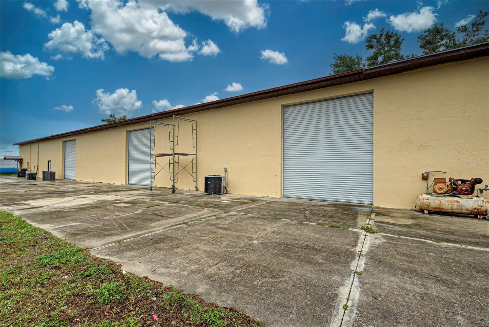 Image 8 of 51 For 533 & 531 Paul Morris Drive