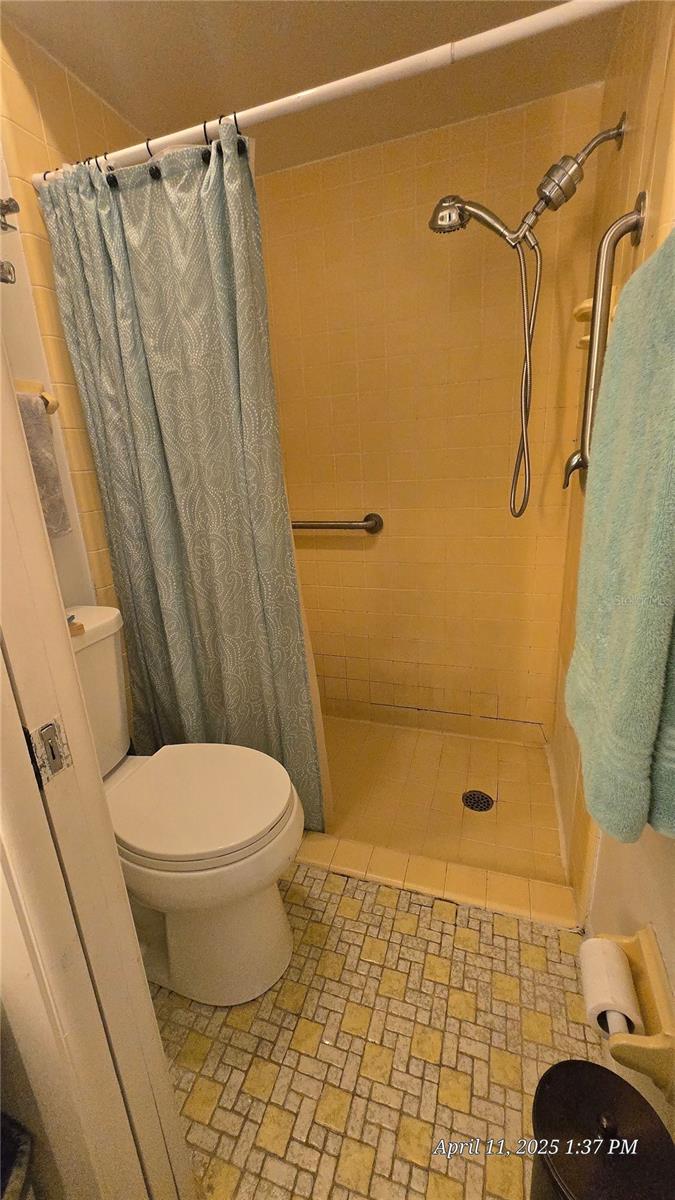 Image 11 of 29 For 6540 Coliseum Boulevard
