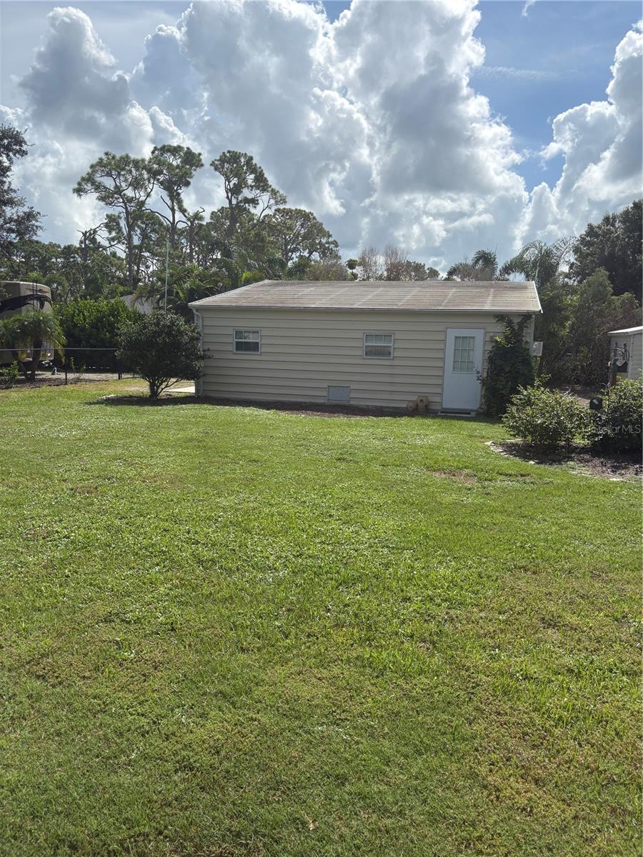 Image 50 of 53 For 941 Elwood Avenue